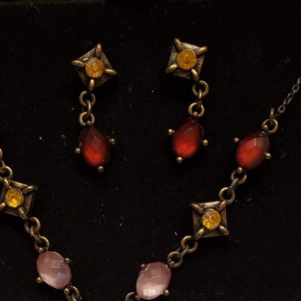 #392 Avon Red "Y" Necklace/Earring Set - Picture 3 of 3